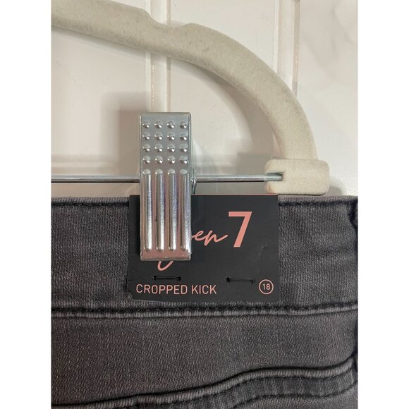 NWT Jen 7 Cropped Kick Jeans Size 18 Light Wash Whiskers Zip Stretch - Picture 14 of 14